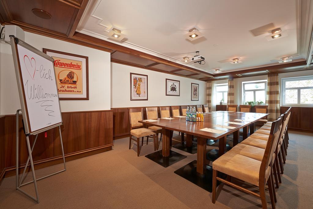 Brauereigasthof Zum Loewenbraeu Adelsdorf 外观 照片
